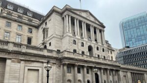A ‘Christmas present’ for the economy: Inflation plunges to 3.9%